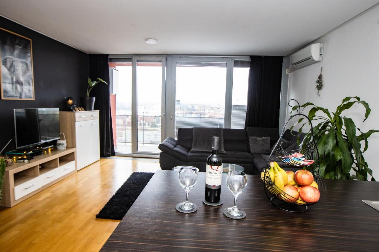 Hermes Apartment & 2 Free Garage Secured Parkings Ljubljana Dış mekan fotoğraf