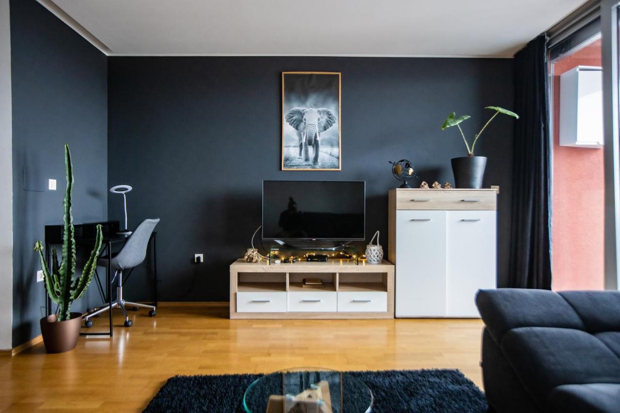 Hermes Apartment & 2 Free Garage Secured Parkings Ljubljana Dış mekan fotoğraf
